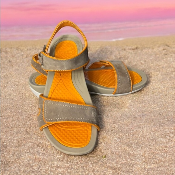 Dansko Women’s Kami Sport Sandal Mocha and Citrus. - Picture 5 of 9